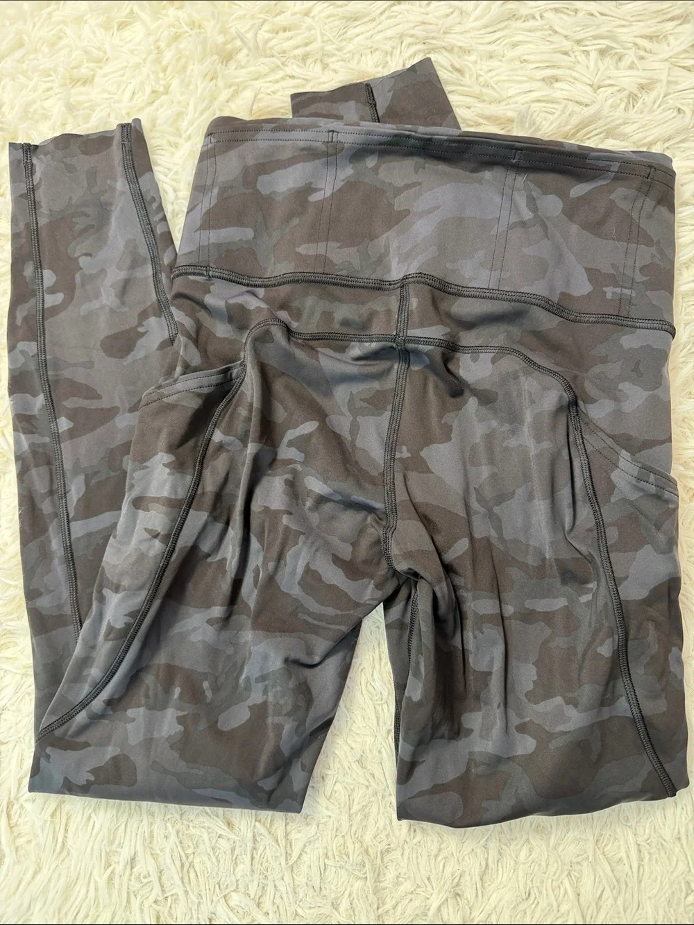 Lululemon Fast and Free Tight 25” Non-Reflective Heritage 365 Camo Deep Coal Mu